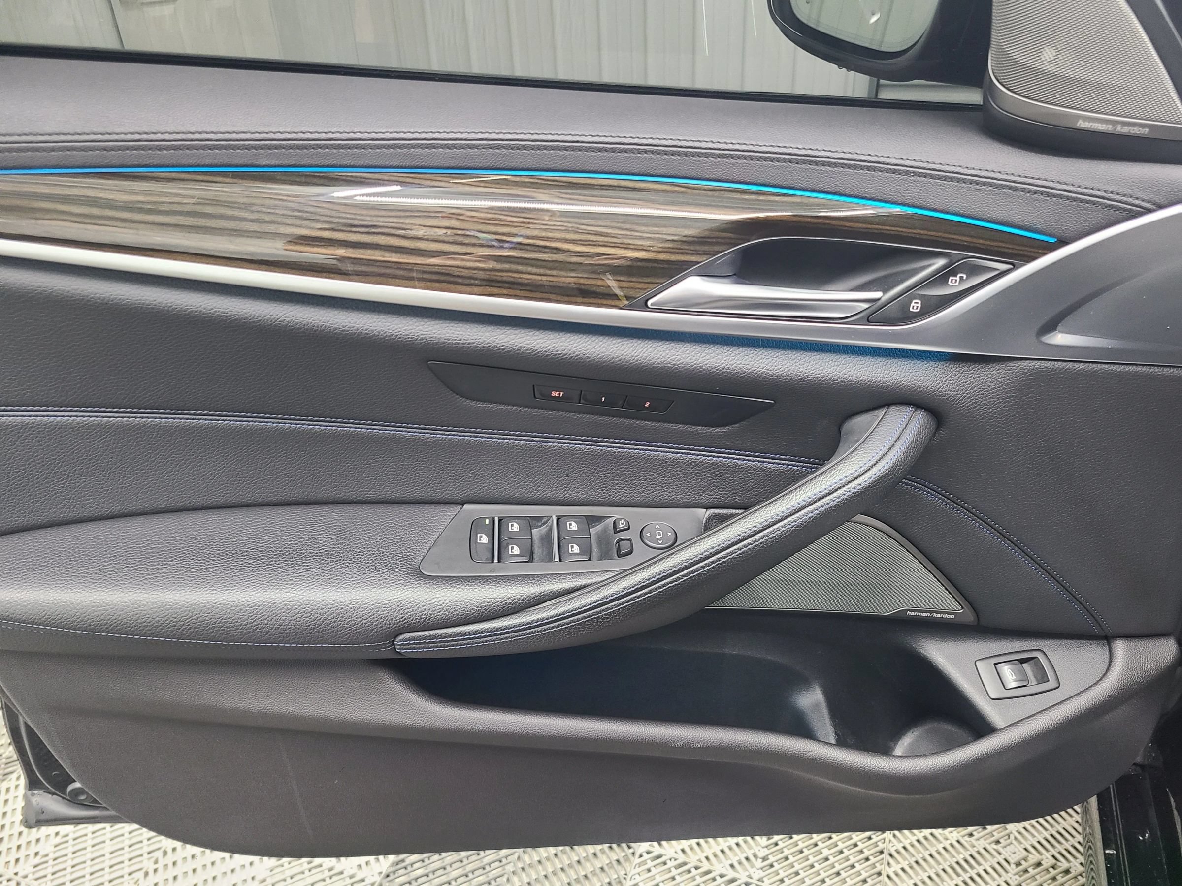 Used 2018 BMW 540i xDrive AWD/4WD image 22