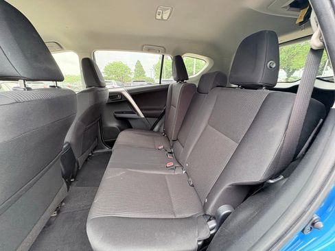 Used 2016 Toyota RAV4 LE FWD image 7