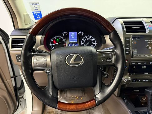 Used 2015 Lexus GX 460 w/ Premium Package image 26