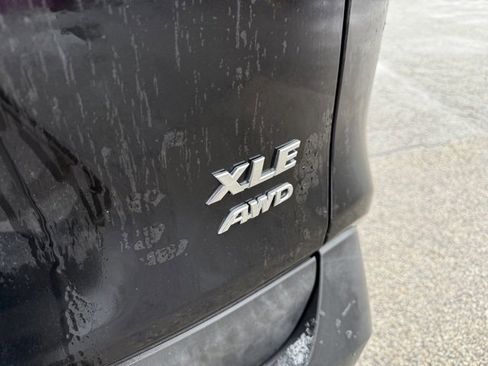 Used 2019 Toyota RAV4 XLE image 11