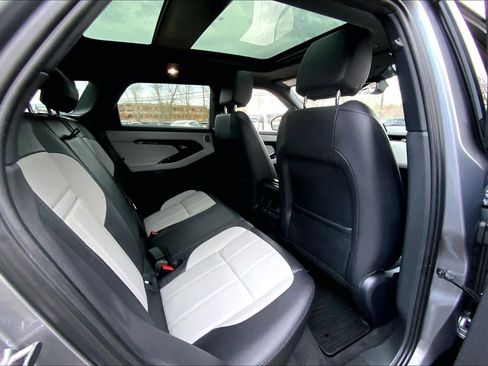 Used 2026 Land Rover Range Rover Evoque Dynamic SE image 19