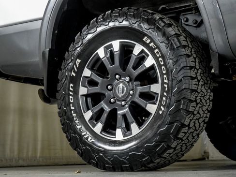 Used 2019 Nissan Titan PRO-4X image 53