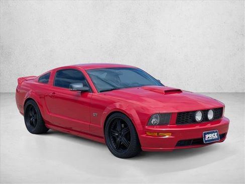 Used 2008 Ford Mustang GT Premium image 3