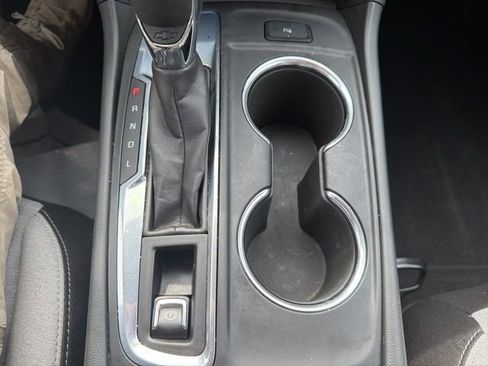 Used 2023 Chevrolet Equinox LT w/ LPO, Floor Liner Package FWD image 28