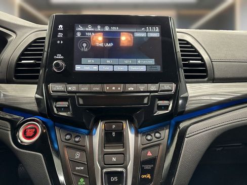 Used 2023 Honda Odyssey Elite image 9