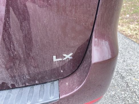 Used 2018 Kia Sedona LX image 9