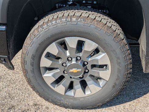 New 2026 Chevrolet Silverado 2500 Custom w/ Custom Value Package image 12