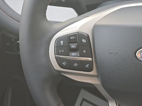 New 2026 Ford Explorer Active w/ Active Comfort Package RWD image 28