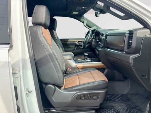 Used 2023 Chevrolet Silverado 1500 High Country w/ Technology Package image 29