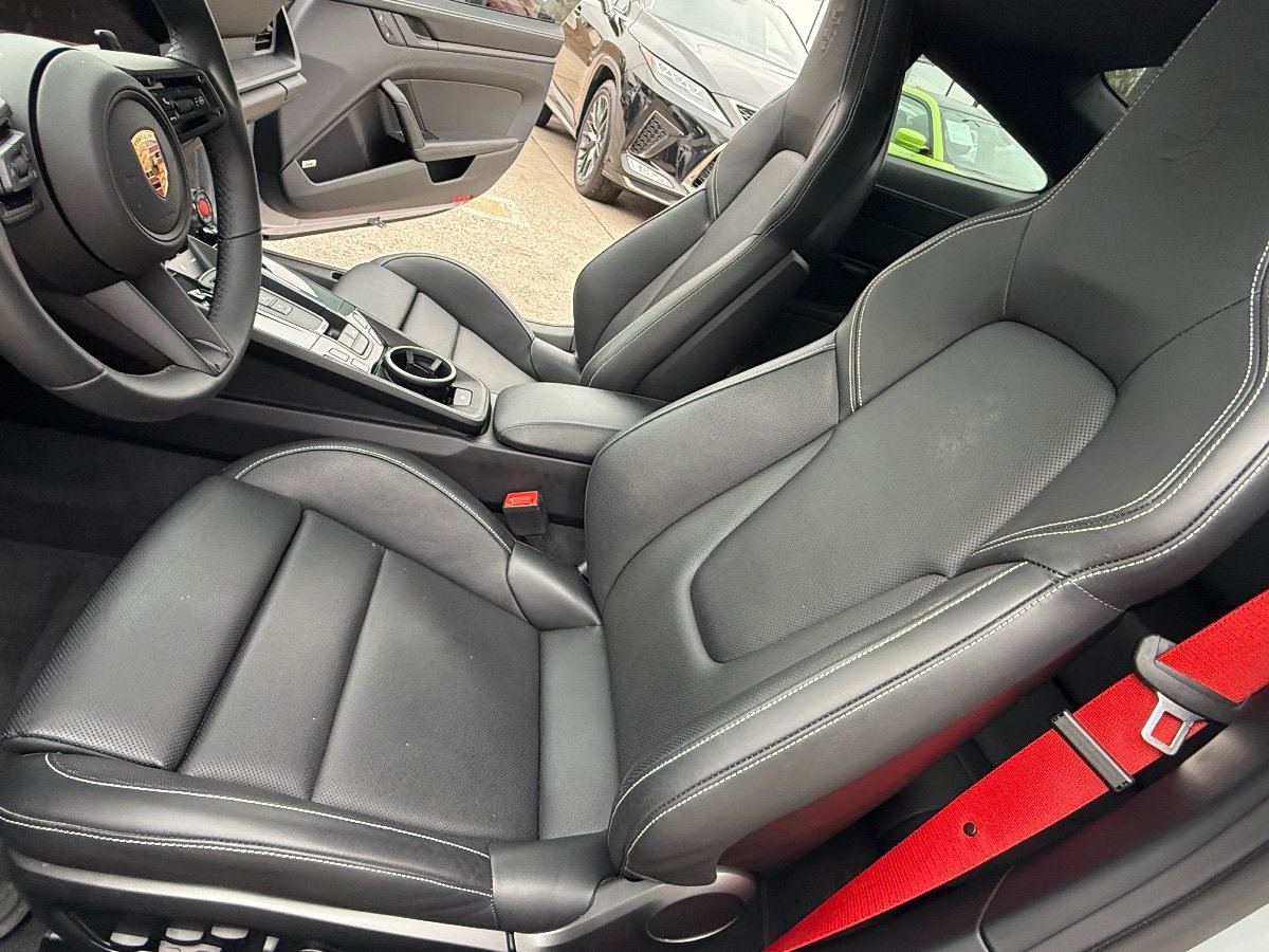 Used 2025 Porsche 911 Carrera 4 GTS AWD/4WD image 18