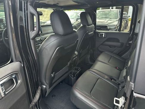 New 2025 Jeep Gladiator Rubicon w/ Convenience Group image 29