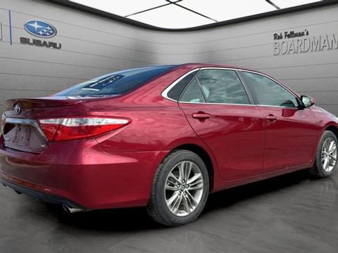 Used 2017 Toyota Camry SE image 5