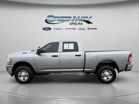 Used 2024 RAM 2500 Tradesman w/ Chrome Appearance Group image 4