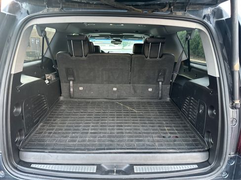 Used 2019 Chevrolet Suburban LT AWD/4WD image 12