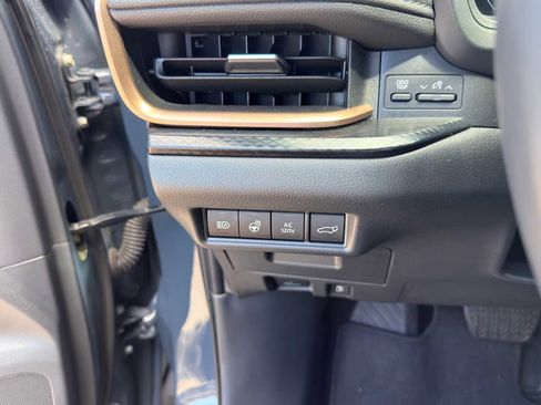 Used 2025 Toyota Grand Highlander AWD Hybrid image 21