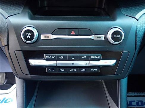 Used 2020 Ford Explorer 4WD image 19