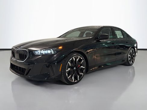 New 2026 BMW 550e xDrive w/ Executive Package image 7