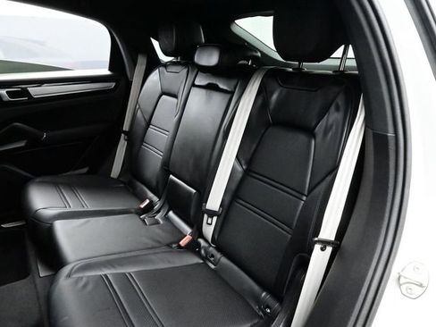 Certified 2022 Porsche Cayenne S AWD/4WD image 14