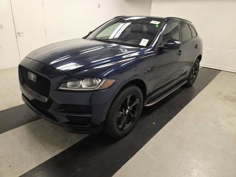 Used 2019 Jaguar F-PACE Premium image 1