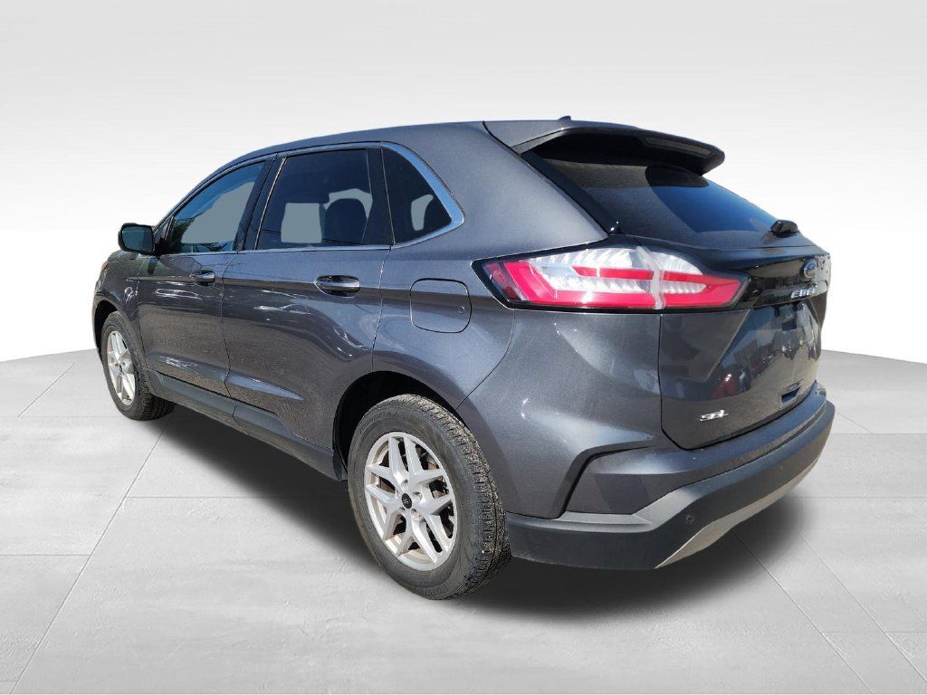 Used 2024 Ford Edge SEL AWD/4WD image 3