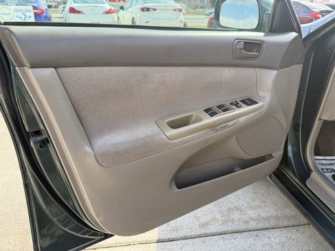 Used 2003 Toyota Camry LE image 14