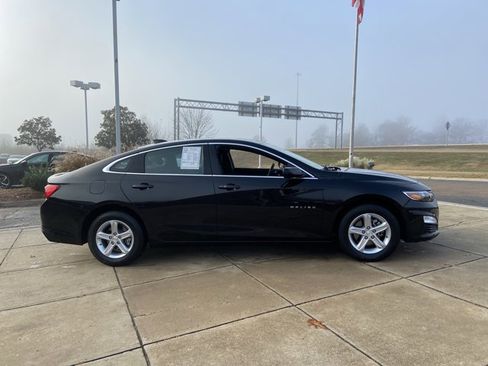 Used 2024 Chevrolet Malibu LT image 12