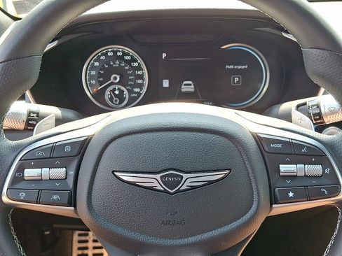 Used 2025 Genesis G70 3.3T Advanced image 20