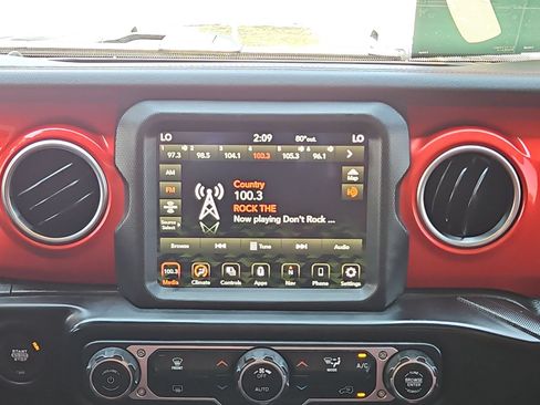 Used 2021 Jeep Gladiator Rubicon AWD/4WD image 18