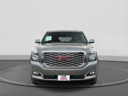 Used 2018 GMC Yukon Denali w/ Denali Ultimate Package image 2