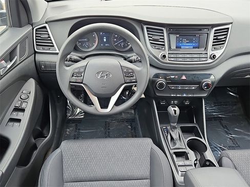 Used 2017 Hyundai Tucson SE image 11