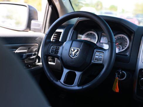 Used 2017 RAM 1500 Classic SLT image 27