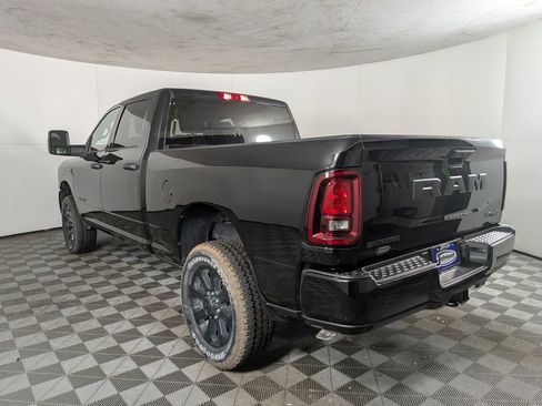 New 2026 RAM 2500 Big Horn AWD/4WD image 4