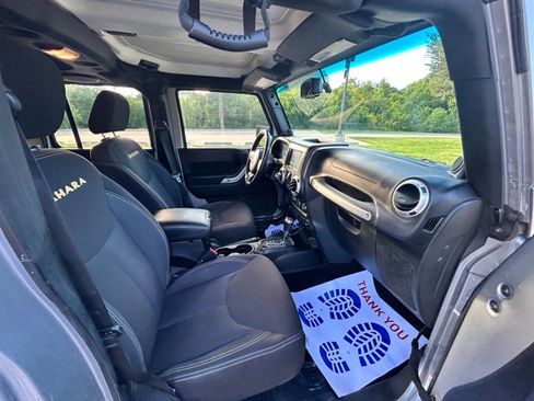 Used 2013 Jeep Wrangler Unlimited Sahara w/ Connectivity Group image 14