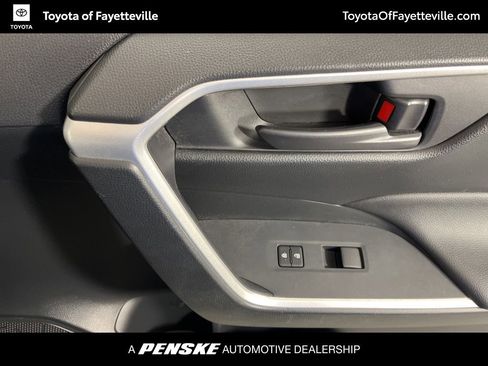 Used 2019 Toyota RAV4 LE image 19
