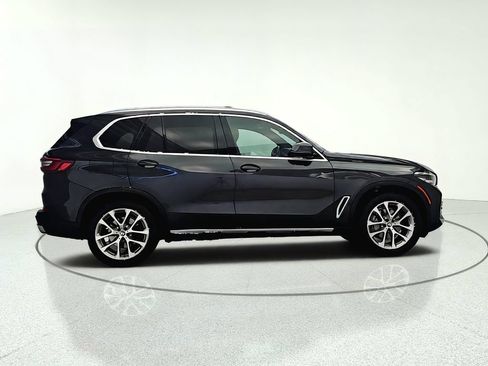 Used 2022 BMW X5 xDrive40i w/ Premium Package AWD/4WD image 8