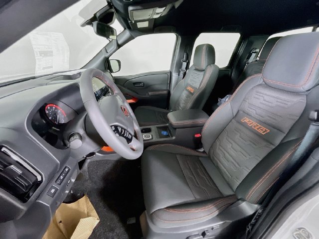 New 2027 Nissan Frontier PRO-4X w/ Pro Convenience Package AWD/4WD image 13