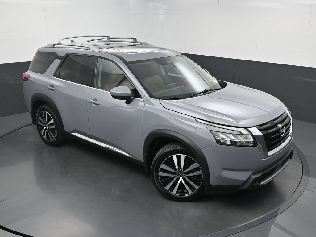 Used 2023 Nissan Pathfinder Platinum AWD/4WD image 36