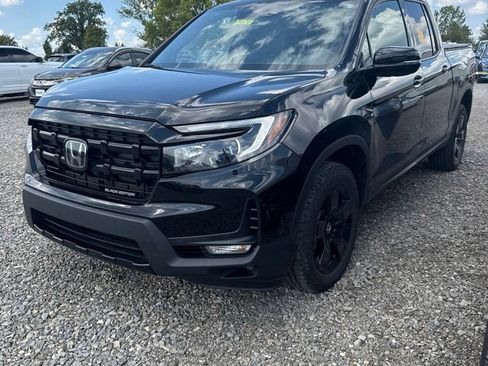 Used 2025 Honda Ridgeline Black Edition image 3