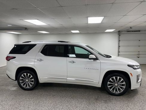 Used 2023 Chevrolet Traverse Premier w/ LPO, Floor Liner Package image 9