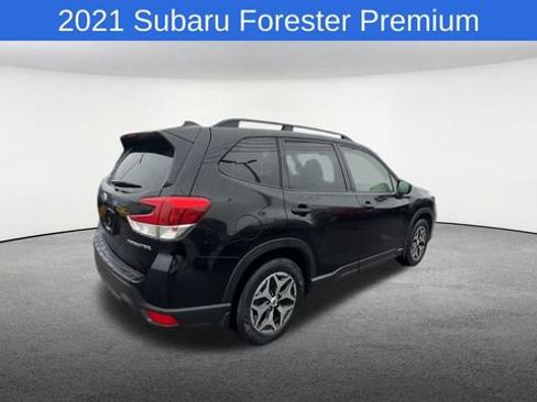 Used 2021 Subaru Forester Premium AWD/4WD image 9