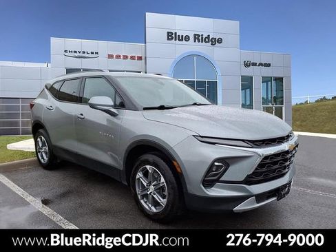 Used 2023 Chevrolet Blazer LT w/ Convenience Package FWD image 1