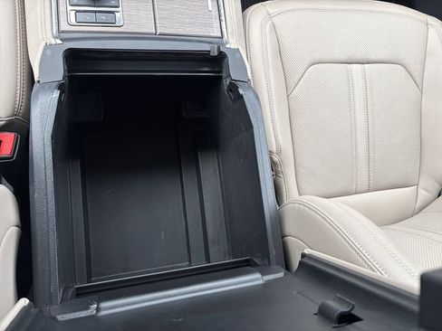 Certified 2024 Ford Expedition Limited image 40