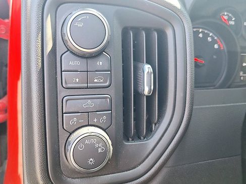 Used 2021 Chevrolet Silverado 1500 Custom AWD/4WD image 30
