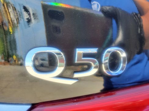 Used 2015 INFINITI Q50 Premium w/ Deluxe Touring Package image 9