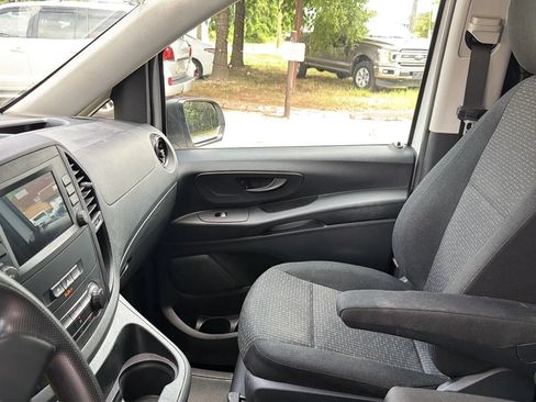 Used 2022 Mercedes-Benz Metris image 20