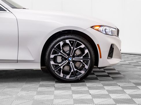 Used 2026 BMW 330i xDrive Sedan w/ Convenience Package AWD/4WD image 30