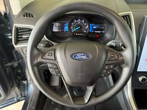 Certified 2023 Ford Edge SE w/ Black Appearance Package AWD/4WD image 2