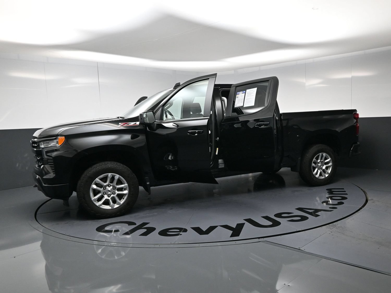 Used 2024 Chevrolet Silverado 1500 RST w/ Z71 Off-Road Package AWD/4WD image 22