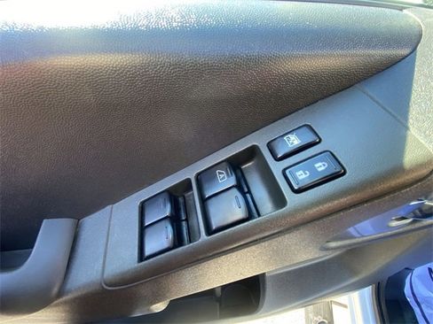 Used 2017 Nissan Frontier PRO-4X image 13