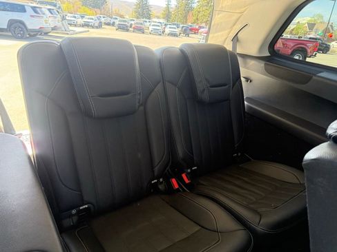 Used 2014 Mercedes-Benz GL 450 4MATIC image 16